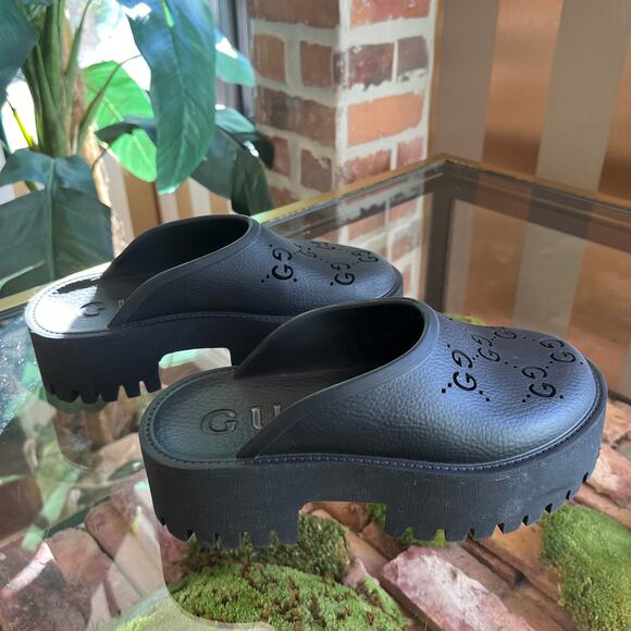 GUCCI Perforated G Black Rubber Platforms SZ 36 - Picture 4 of 6